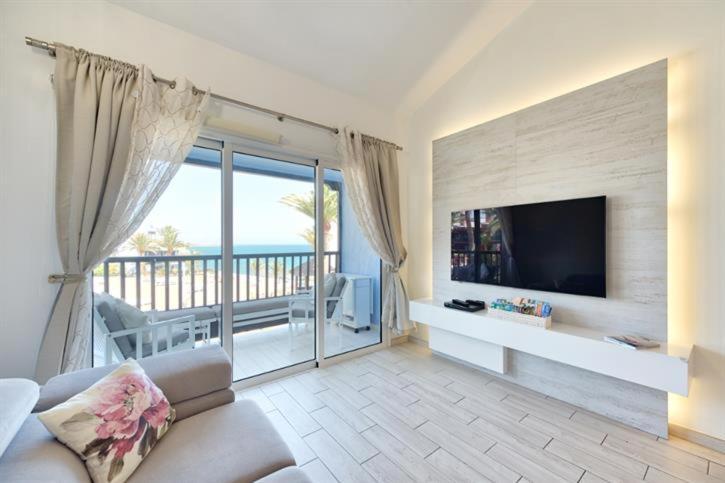 Lidia & Paco Home Two Bedrooms Beachfront Playa Del Aguila  Luaran gambar