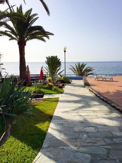 Lidia & Paco Home Two Bedrooms Beachfront Playa Del Aguila  Luaran gambar