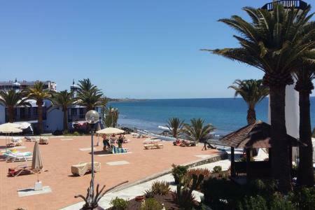 Lidia & Paco Home Two Bedrooms Beachfront Playa Del Aguila  Luaran gambar