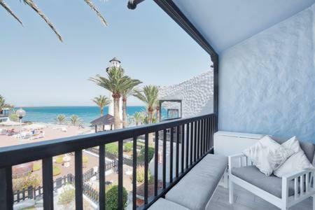 Lidia & Paco Home Two Bedrooms Beachfront Playa Del Aguila  Luaran gambar